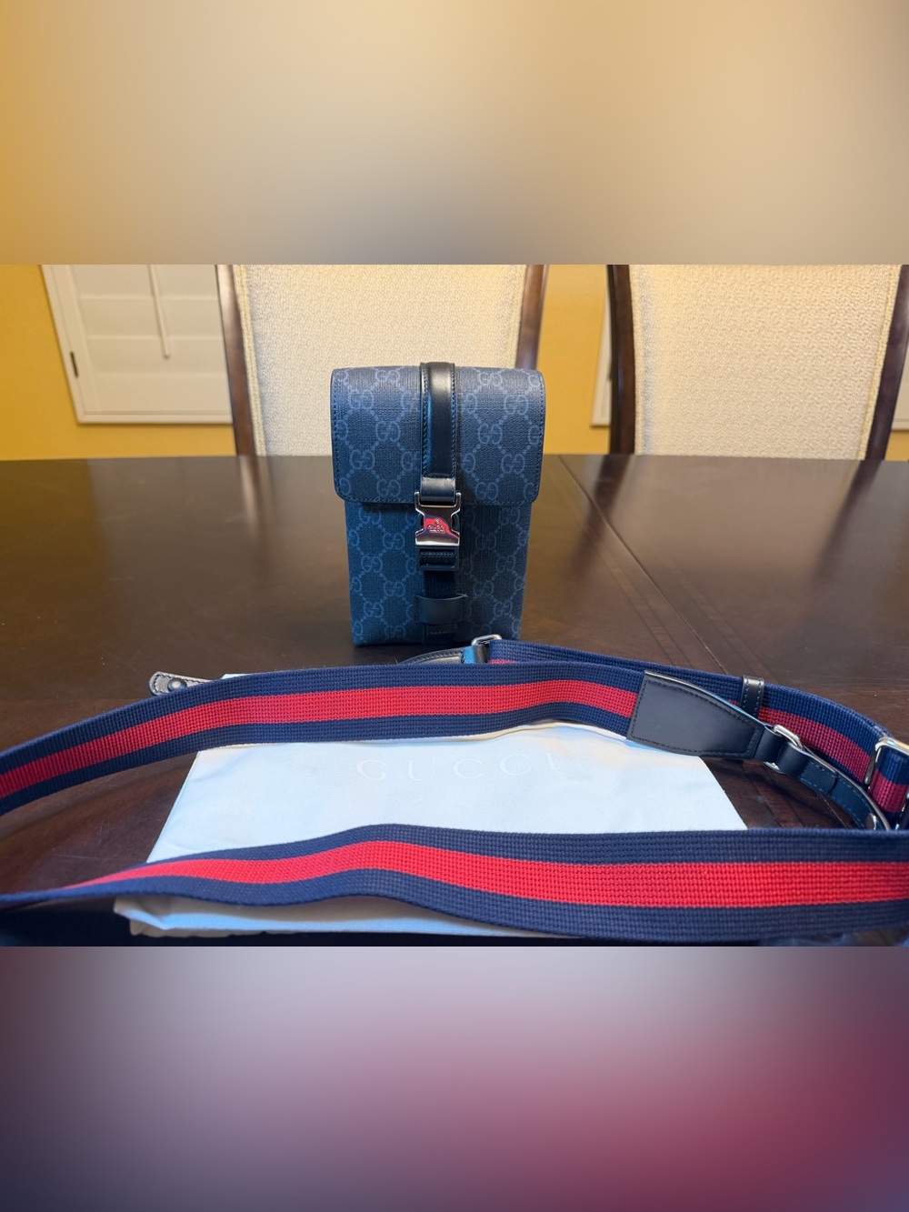 New Authentic Gucci GG Supreme Logo Crossbody Shoulder Bag Black